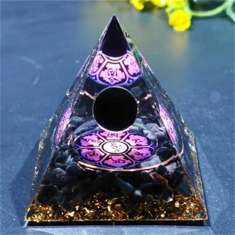⭐ Pyramide Orgonite – Protection Énergétique & Harmonie des Lieux
