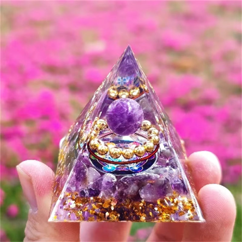 ⭐ Pyramide Orgonite – Protection Énergétique & Harmonie des Lieux
