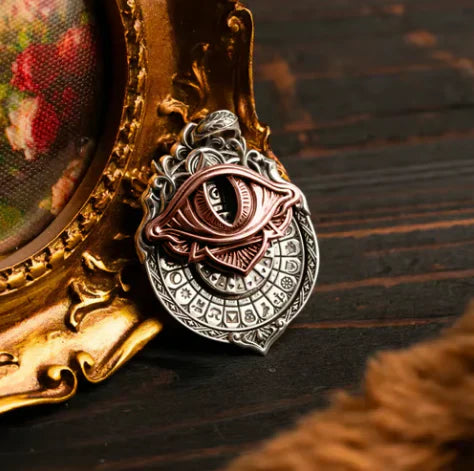 Pendentif Vision de Tarot : Connectez-vous à la Sagesse Cosmique à tout moment (Fiche d’aide incluse)